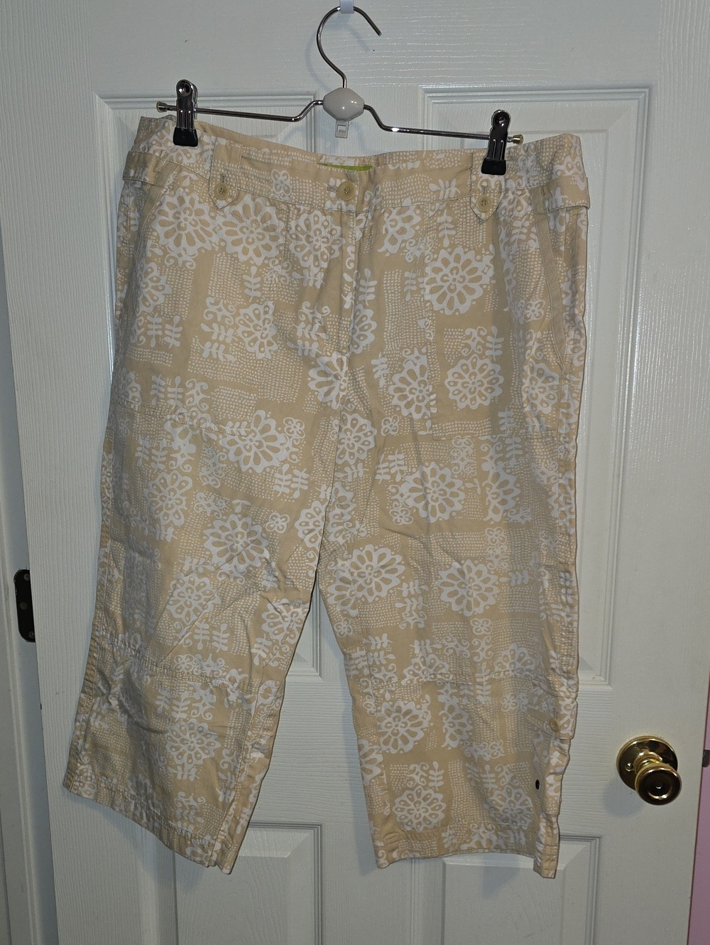 Sigrid Olsen Beige and White Floral Capris